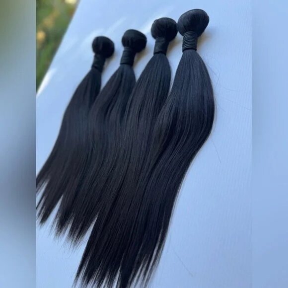 Human hair Blend Bundles Lot in Black Straight Hair 16 in +18 In | 4 Pcs Lot! - Picture 1 of 7